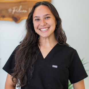 Kailee Lyons, Vet Assistant